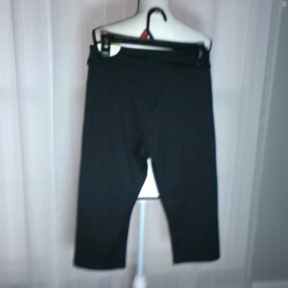 AERIE NWT The Hugger Black Capri Pants L - Picture 3 of 10